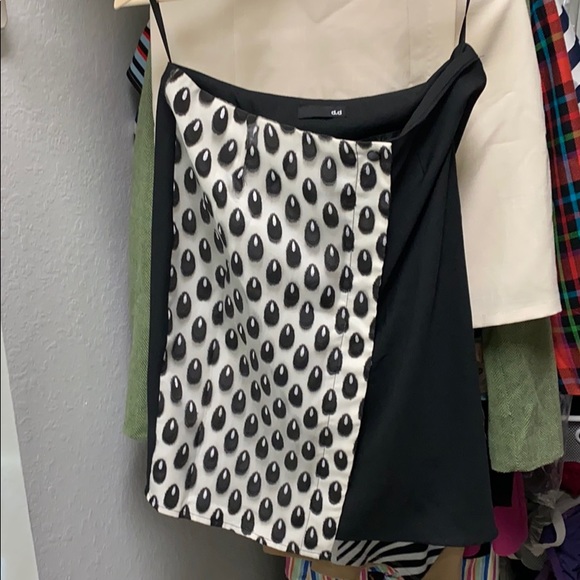 Skirt - Picture 1 of 2